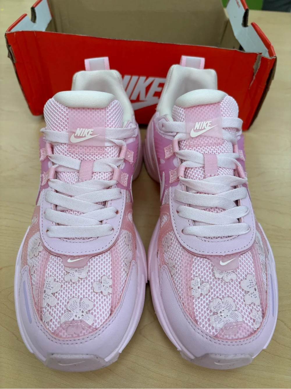Woman Nike Sneaker New